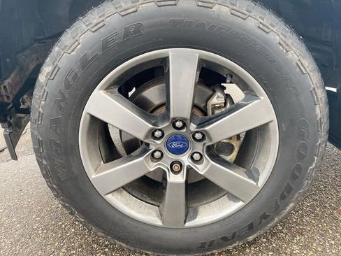 Used 2017 Ford F150 XLT w/ Equipment Group 302A Luxury image 22