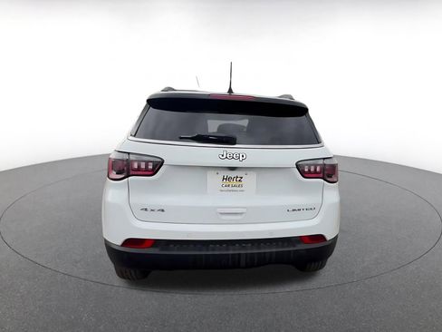 Used 2025 Jeep Compass Limited image 12