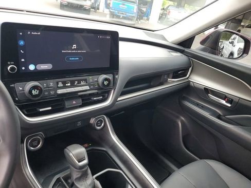 Used 2024 Toyota Grand Highlander FWD image 25