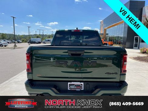New 2026 RAM 1500 Express AWD/4WD image 18