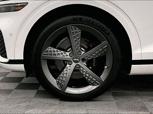 Used 2024 Genesis GV70 3.5T Sport w/ Sport Prestige Package image 10