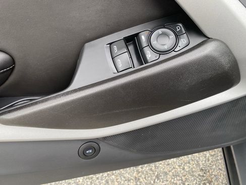 Used 2022 Chevrolet Camaro LT image 15