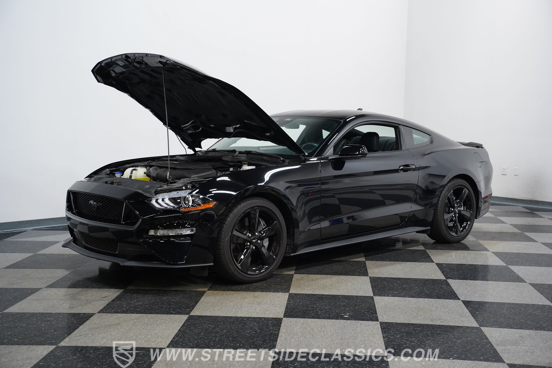 Used 2021 Ford Mustang GT w/ Black Accent Package RWD image 31