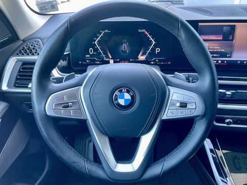 Used 2024 BMW X7 xDrive40i w/ Premium Package AWD/4WD image 21