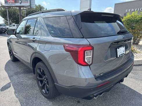 Used 2024 Ford Explorer ST w/ Equipment Group 401A image 8