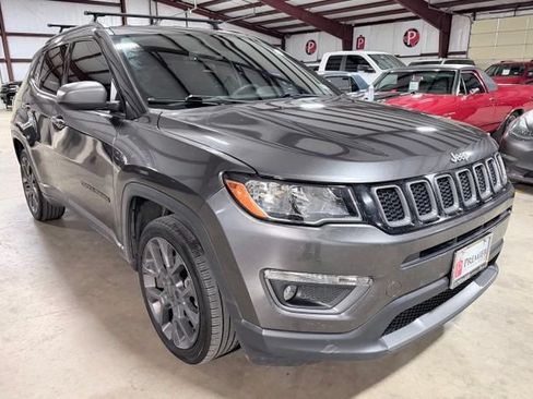 Used 2021 Jeep Compass Latitude FWD image 1