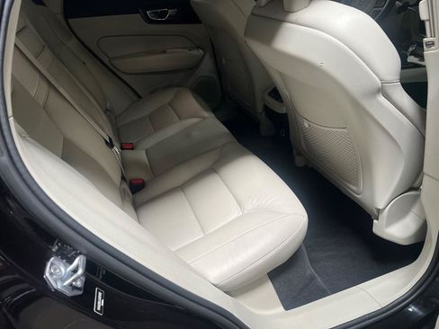 Used 2018 Volvo XC60 T6 Inscription w/ Vision Package AWD/4WD image 19