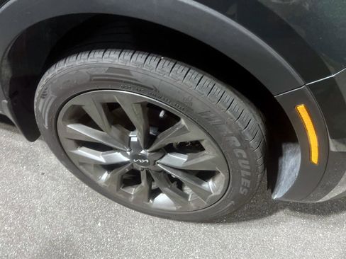 Certified 2022 Kia Sorento SX Prestige image 2