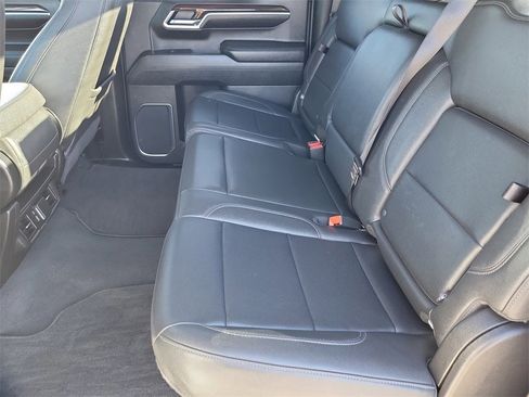 Certified 2024 GMC Sierra 1500 SLT image 8