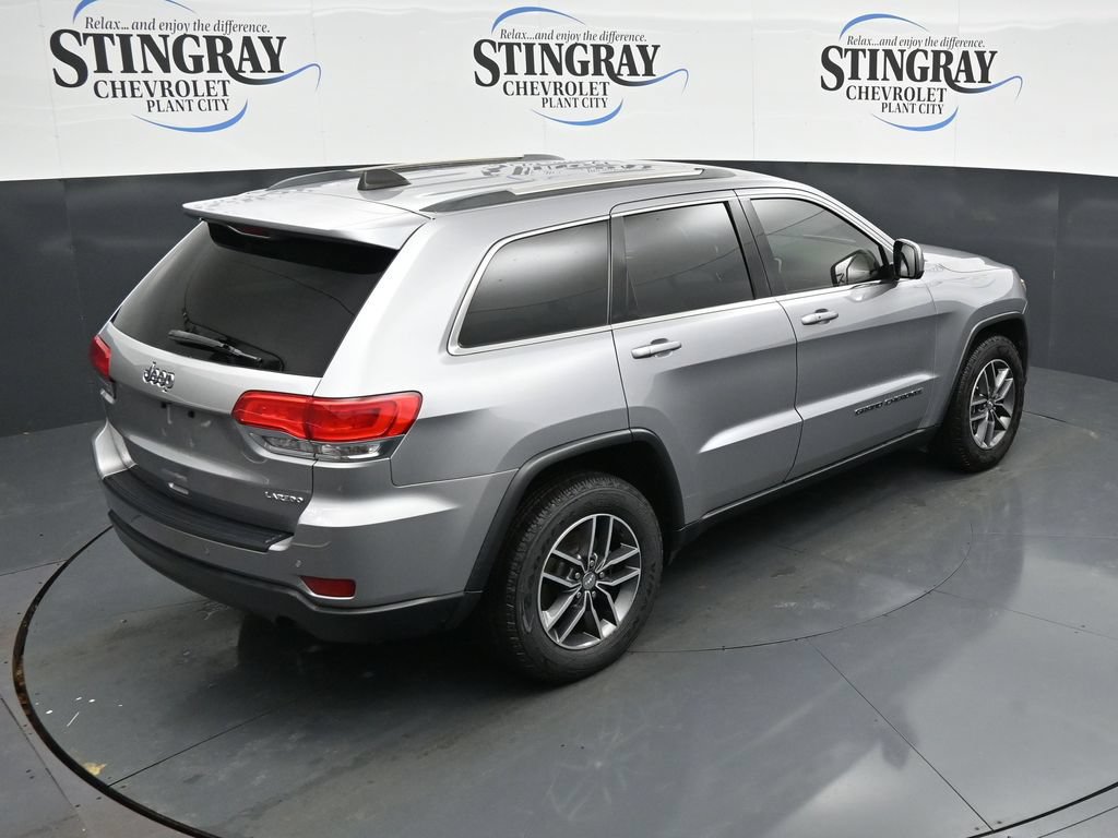 Used 2018 Jeep Grand Cherokee Laredo RWD image 24
