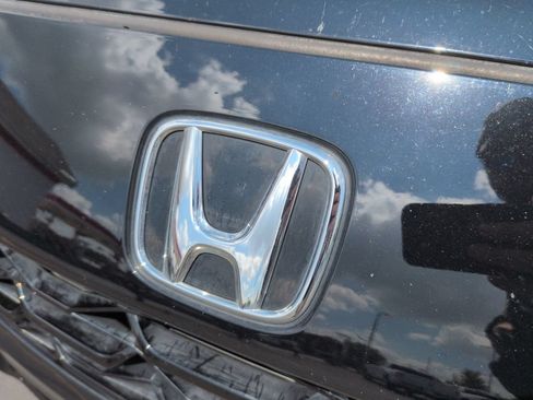 Used 2025 Honda HR-V EX-L image 32