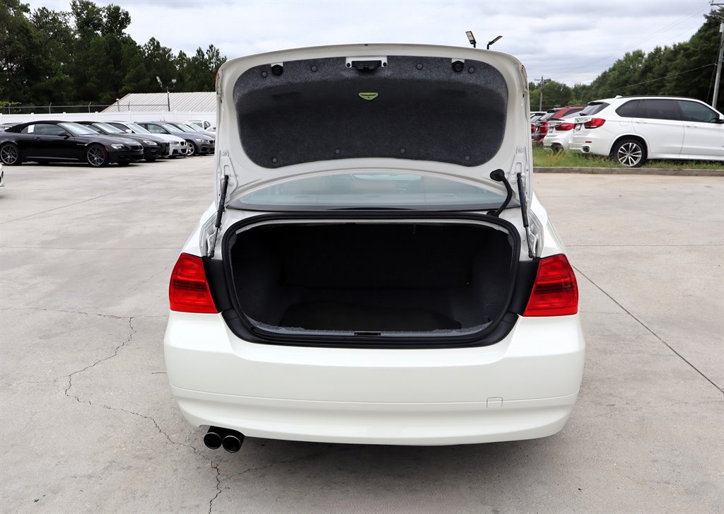 Used 2006 BMW 325i Sedan RWD image 33