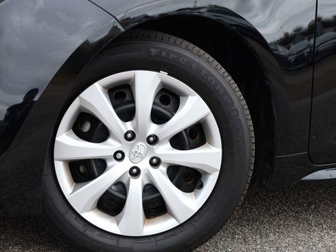 Used 2024 Toyota Corolla LE image 3