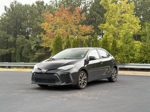 Used 2018 Toyota Corolla SE FWD image 10