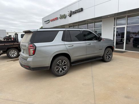 Used 2024 Chevrolet Tahoe Z71 w/ Luxury Package AWD/4WD image 8