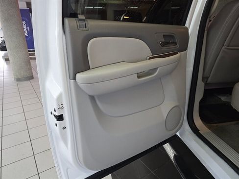 Used 2011 Chevrolet Silverado 1500 LTZ w/ Max Trailering Pack AWD/4WD image 10