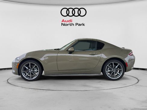 Used 2023 MAZDA MX-5 Miata Grand Touring w/ Weather Package RWD image 2