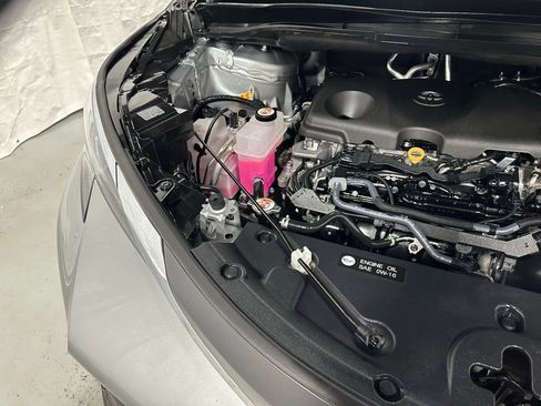 Used 2025 Toyota Sienna LE image 68