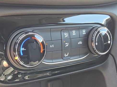 Used 2023 Buick Encore GX Preferred FWD image 27