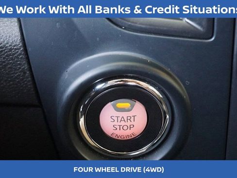 Used 2024 Nissan Titan SV w/ SV Convenience Package image 26