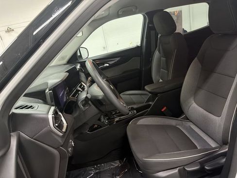 Certified 2025 Chevrolet TrailBlazer LT AWD/4WD image 19