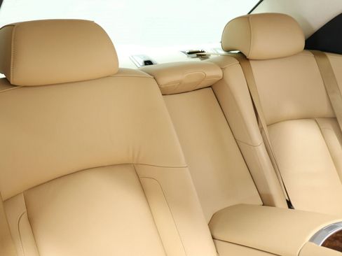 Used 2010 Rolls-Royce Ghost RWD image 78