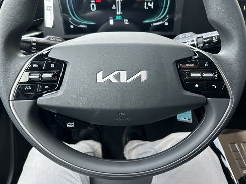 New 2026 Kia Niro LX FWD image 23