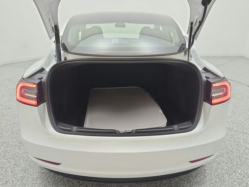 Used 2023 Tesla Model 3 Standard Range RWD image 18
