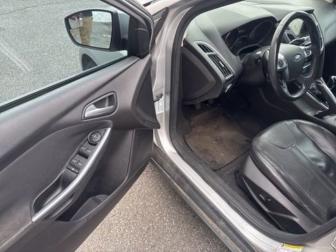 Used 2012 Ford Focus Titanium image 10