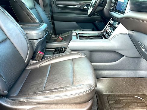 Used 2021 GMC Yukon XL Denali w/ Denali Premium Package RWD image 26