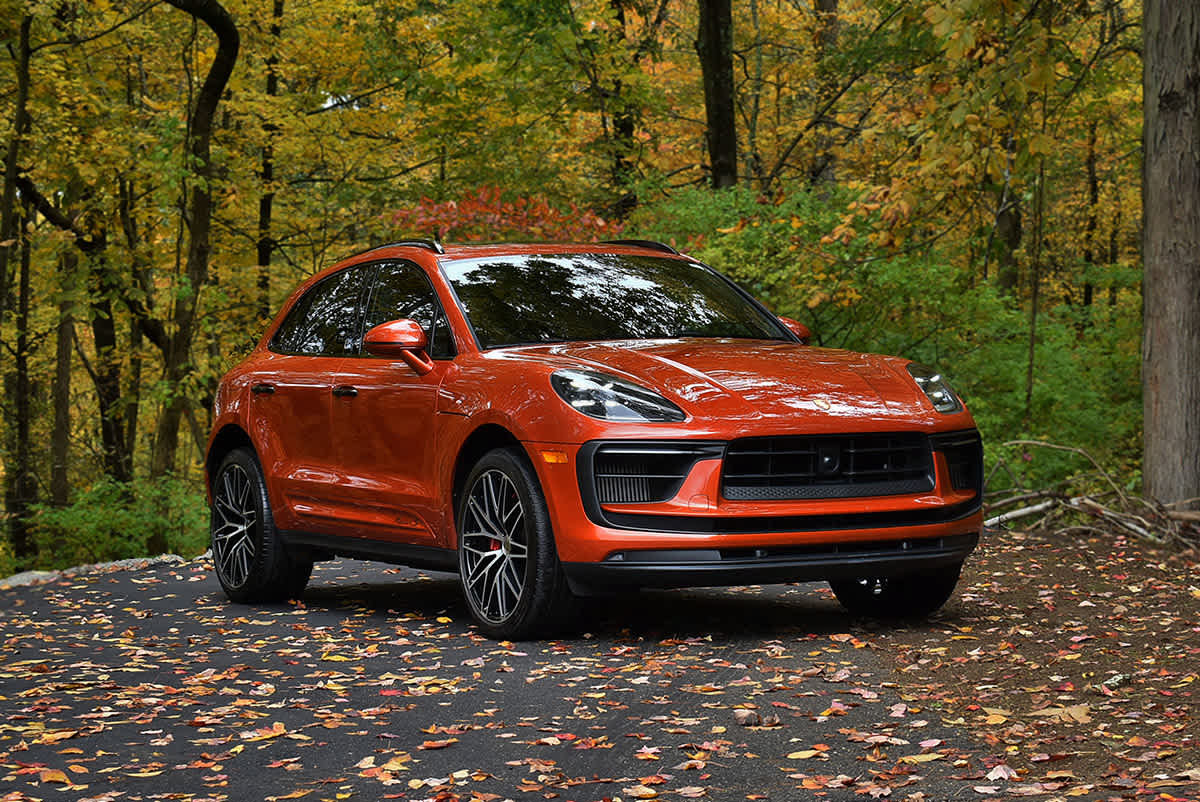 Used 2024 Porsche Macan S AWD/4WD image 9