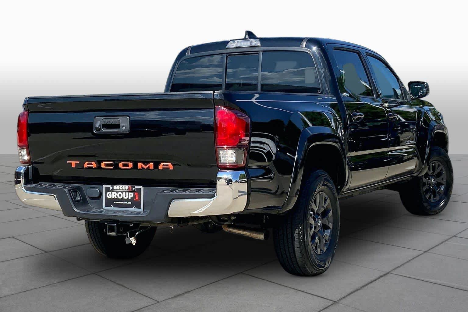 Used 2021 Toyota Tacoma SR5 w/ SR5 Appearance Package (SM) RWD image 13