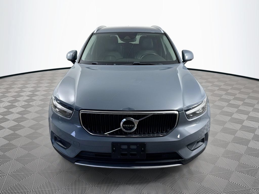 Used 2021 Volvo XC40 T5 Momentum AWD/4WD image 2