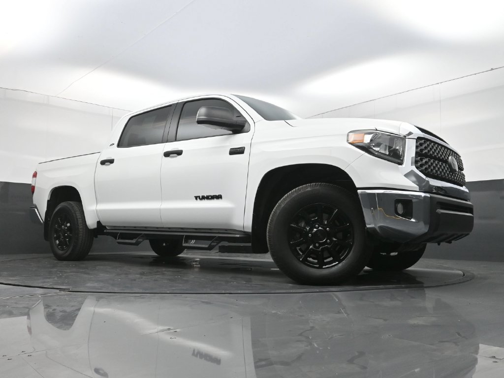 Used 2020 Toyota Tundra SR5 w/ SR5 Leather Package AWD/4WD image 22