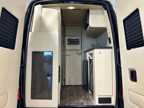 Used 2022 Mercedes-Benz Sprinter 3500 image 32