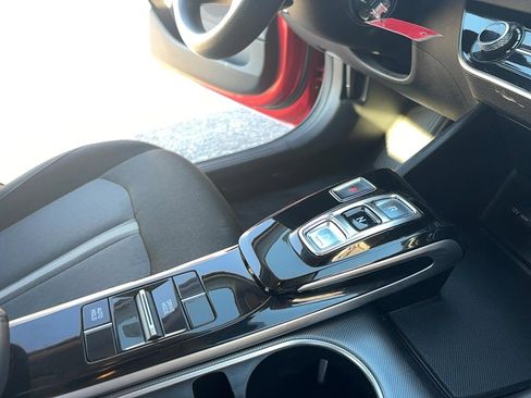 Used 2021 Hyundai Sonata SE image 18