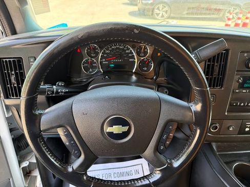 Used 2020 Chevrolet Express 3500 w/ Power Convenience Package RWD image 13