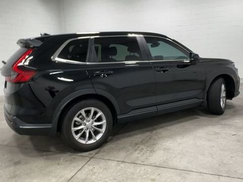 Used 2025 Honda CR-V EX image 3