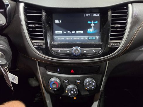 Used 2017 Chevrolet Trax LS AWD/4WD image 32