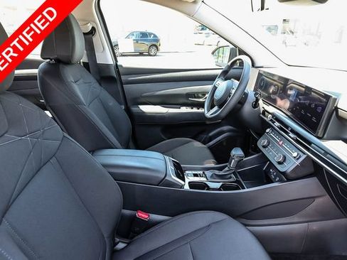 Certified 2025 Hyundai Tucson SE FWD image 18
