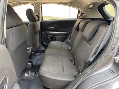 Used 2018 Honda HR-V EX image 35