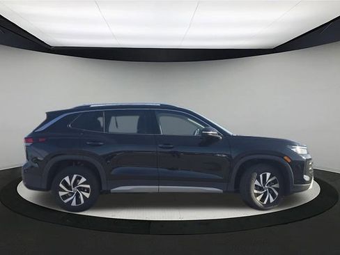 New 2026 Volkswagen Tiguan S image 8