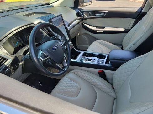 Used 2024 Ford Edge Titanium AWD/4WD image 3