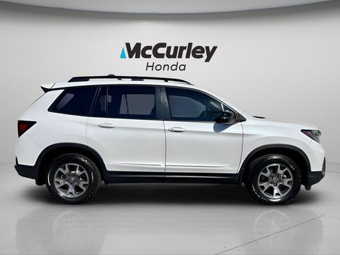 Certified 2023 Honda Passport TrailSport image 2