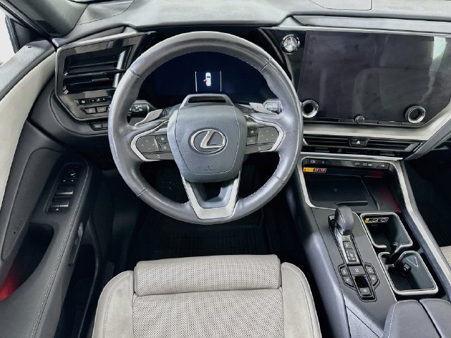 Used 2025 Lexus TX 350 AWD w/ Technology Package image 25