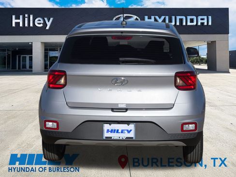 New 2026 Hyundai Venue SE image 5
