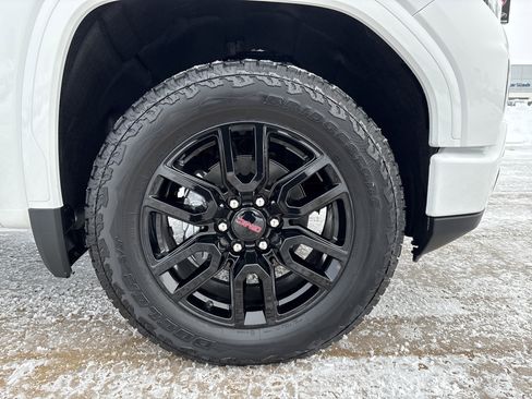 New 2026 GMC Sierra 1500 Elevation image 8