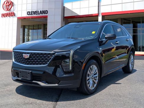 Used 2024 Cadillac XT4 Premium Luxury AWD/4WD image 5