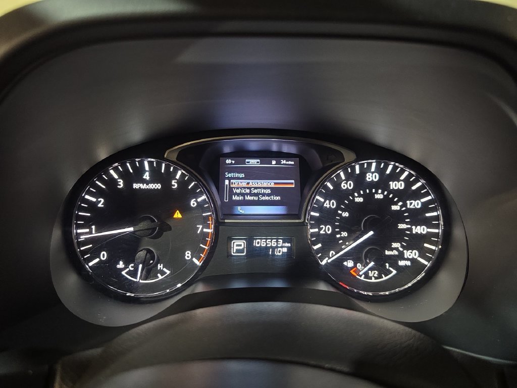 Used 2015 Nissan Pathfinder SL FWD image 10