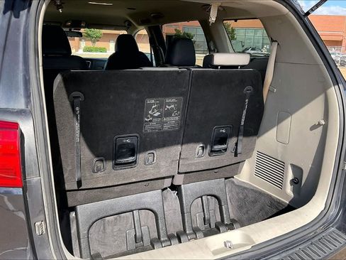 Used 2017 Kia Sedona LX w/ LX Essentials Premium Package FWD image 17